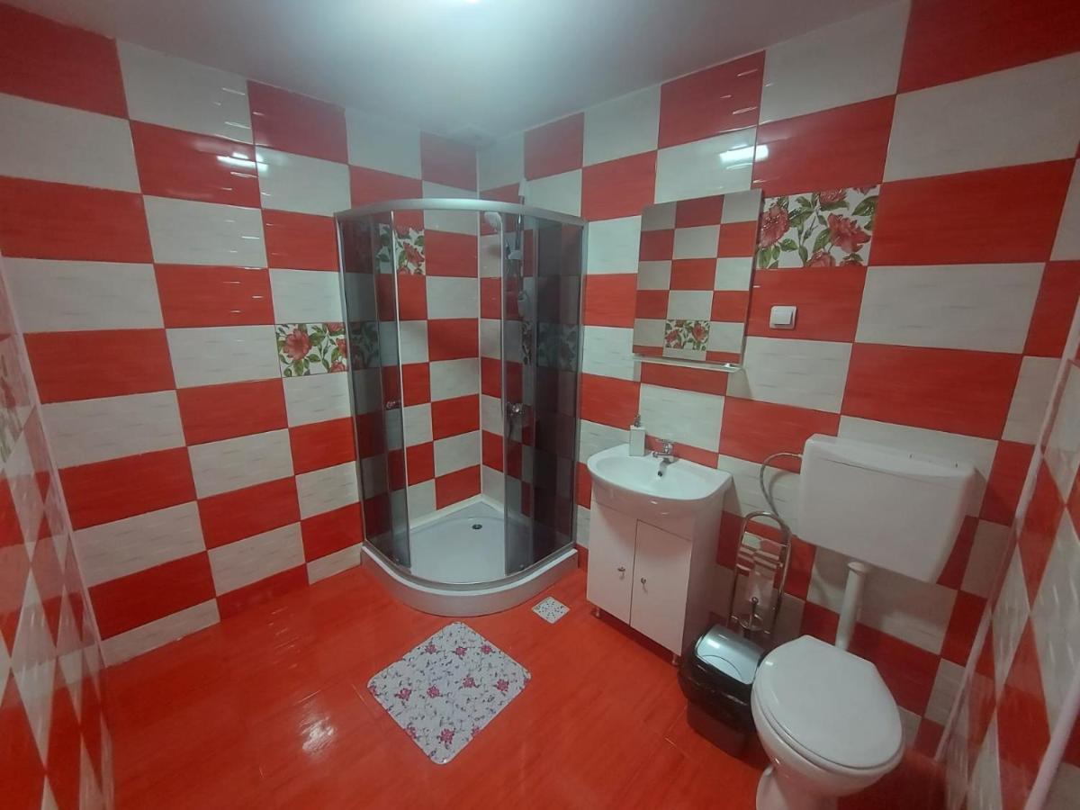 Casa De Vacanta Maga 두보바 외부 사진