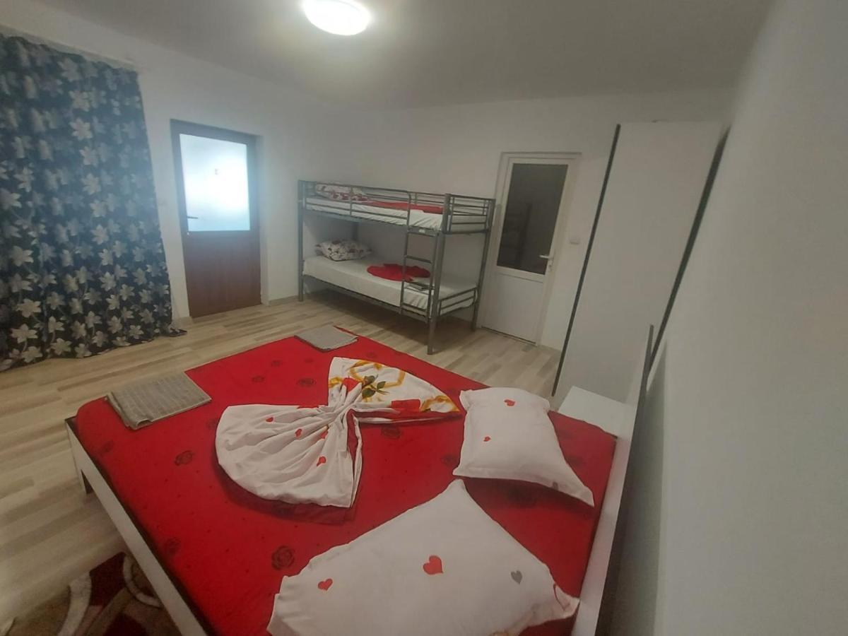 Casa De Vacanta Maga 두보바 외부 사진