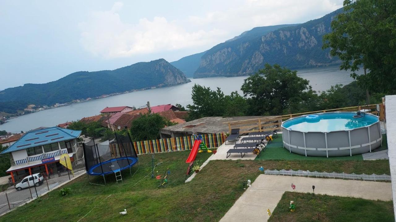 Casa De Vacanta Maga 두보바 외부 사진